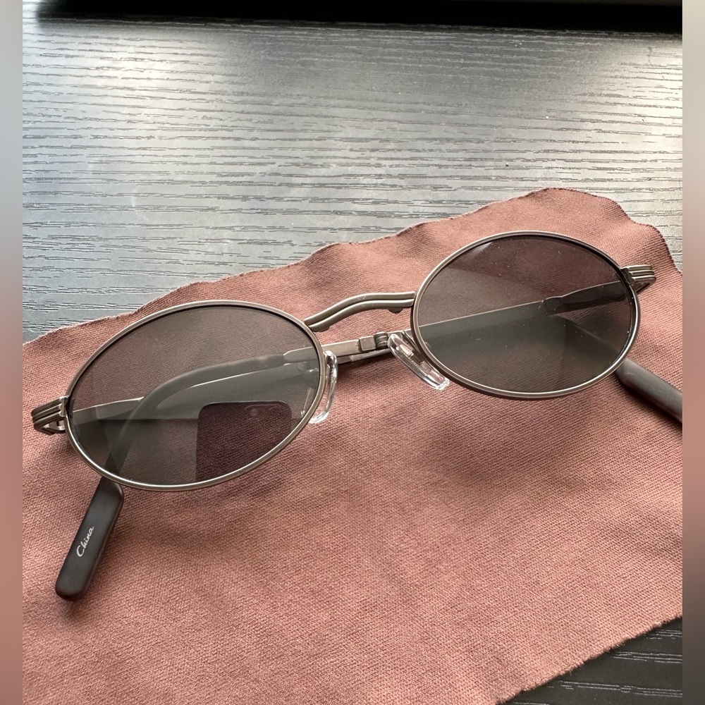 Chic Silver and Black Men's Sunglasses